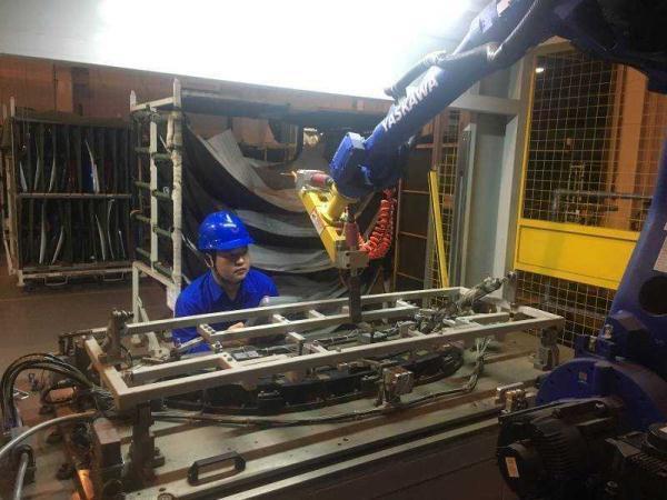 操作工業機器人成新興職業，90后是主力軍